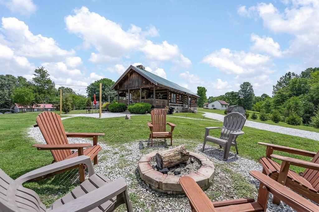 Rustic Cabin, Dock, Firepit, Kayaks & Games Winchester Εξωτερικό φωτογραφία