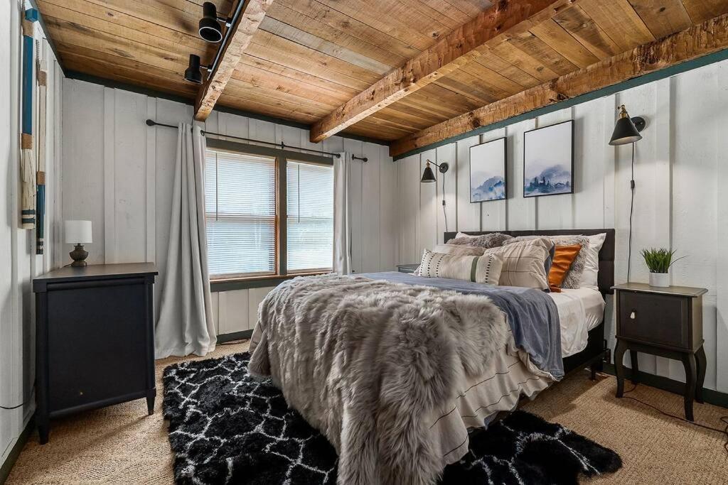 Rustic Cabin, Dock, Firepit, Kayaks & Games Winchester Εξωτερικό φωτογραφία