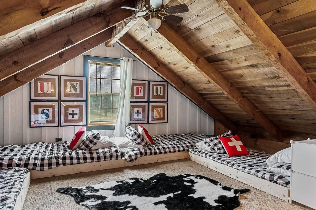 Rustic Cabin, Dock, Firepit, Kayaks & Games Winchester Εξωτερικό φωτογραφία