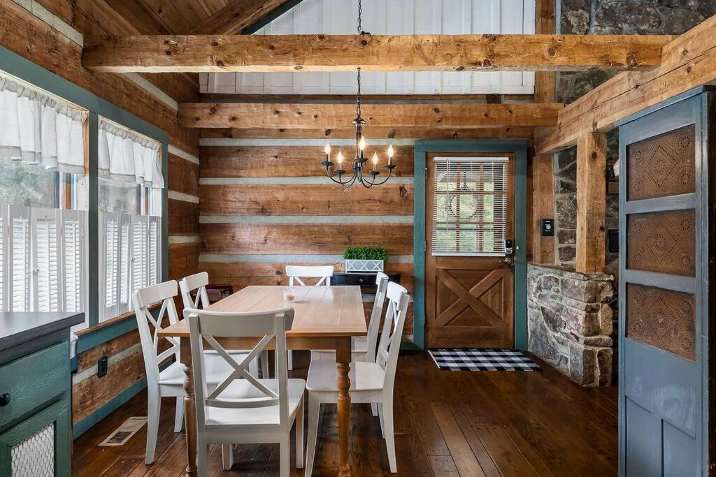 Rustic Cabin, Dock, Firepit, Kayaks & Games Winchester Εξωτερικό φωτογραφία