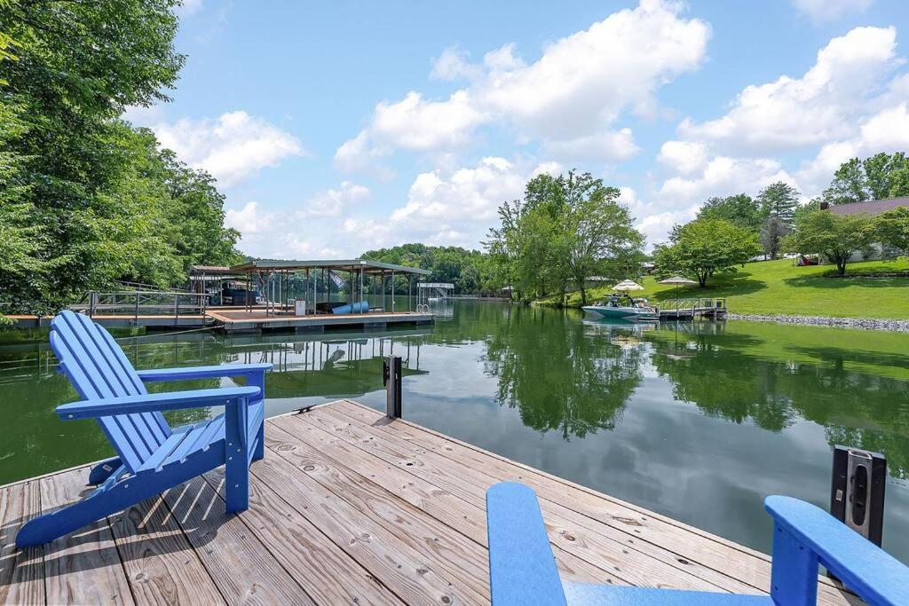Rustic Cabin, Dock, Firepit, Kayaks & Games Winchester Εξωτερικό φωτογραφία