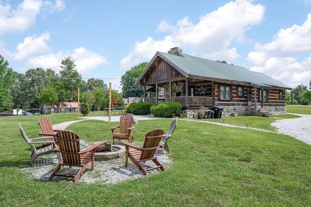 Rustic Cabin, Dock, Firepit, Kayaks & Games Winchester Εξωτερικό φωτογραφία